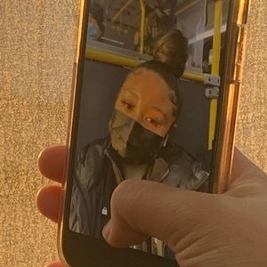 Meet your Posher, Zaira